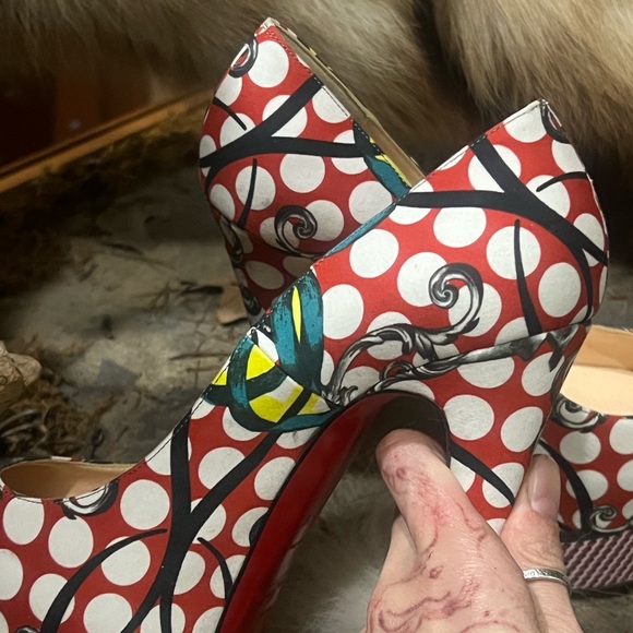 Pair of Christian Louboutin circus print heels size 39 - Picture 3 of 3
